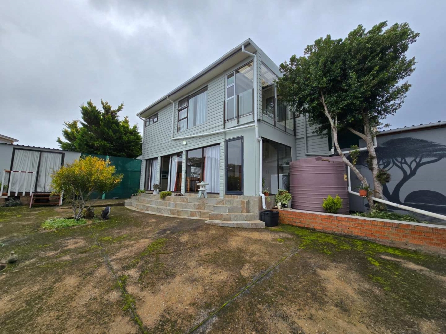 4 Bedroom Property for Sale in Stilbaai Wes Western Cape